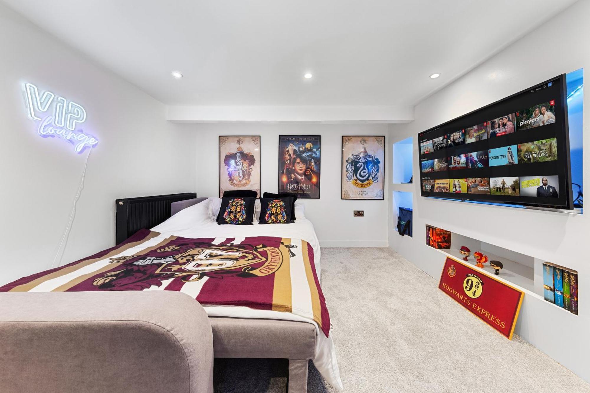 The Hogwarts Retreat - Cinema Room - June 8Th - 12Th Offer! Watford  Eksteriør bilde